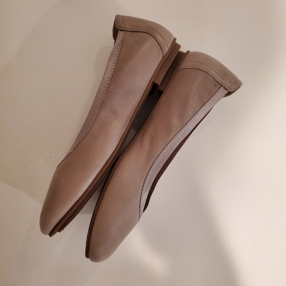 Vionic Flat Shoes Women's Size 5 - Picture 7 of 12